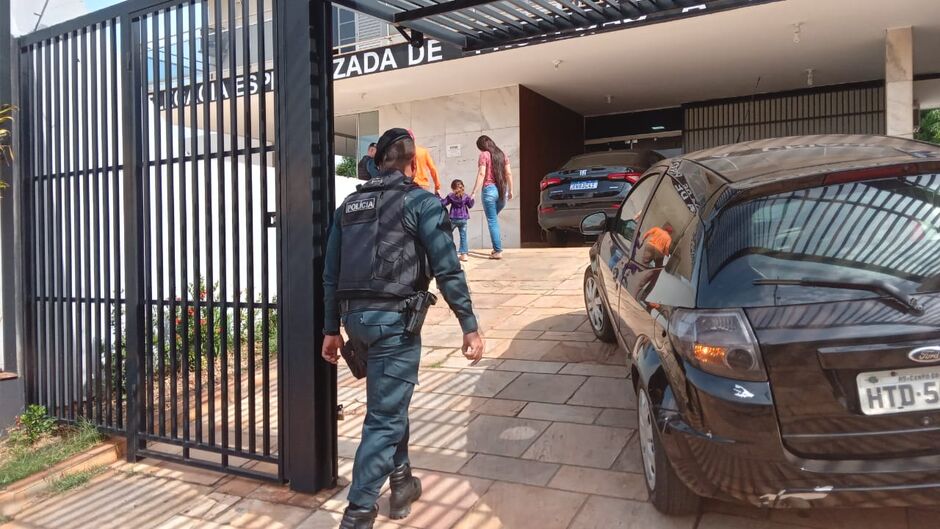 A criança foi levada pelos pais para a Delegacia 