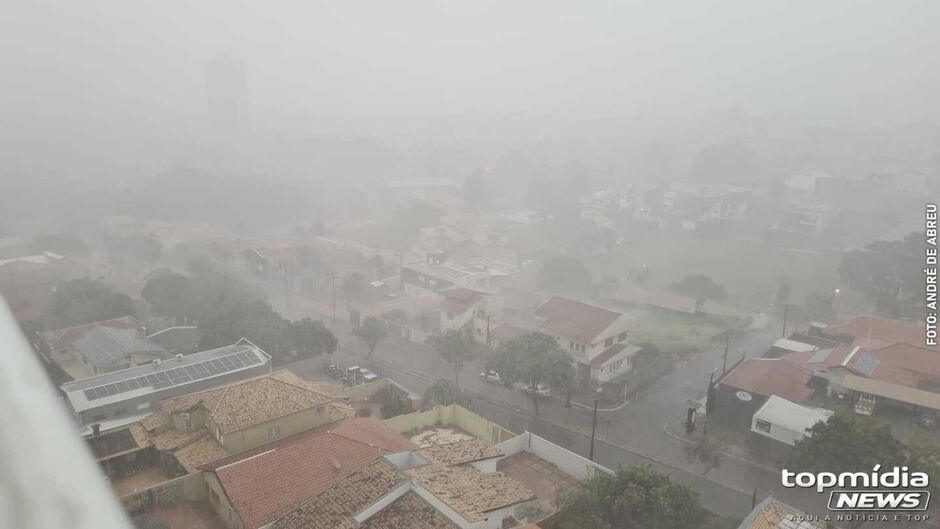 Chuvas devem continuar ao longo do dia