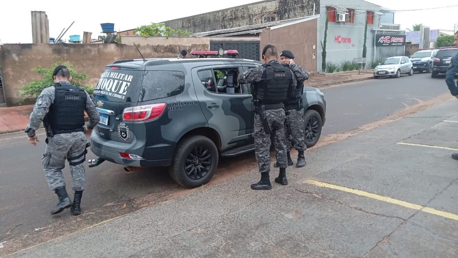 Homem foi preso em flagrante por porte ilegal de arma