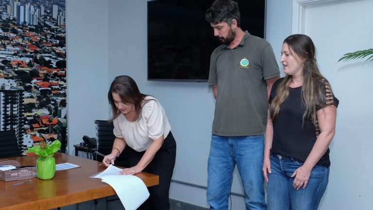 Prefeita Adriane Lopes firmou parceria em favor do meio ambiente