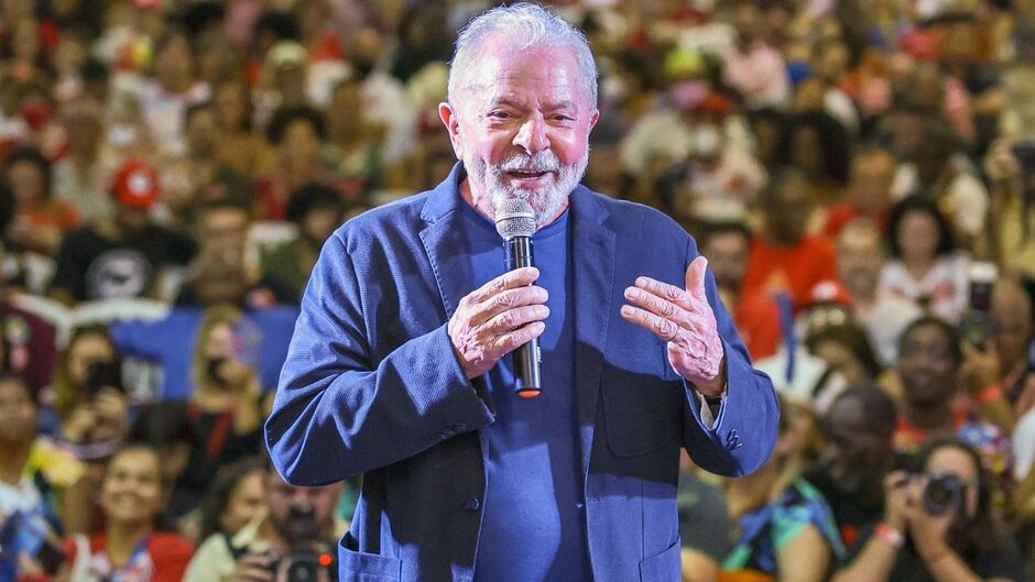 Lula lidera em pesquisas em SP