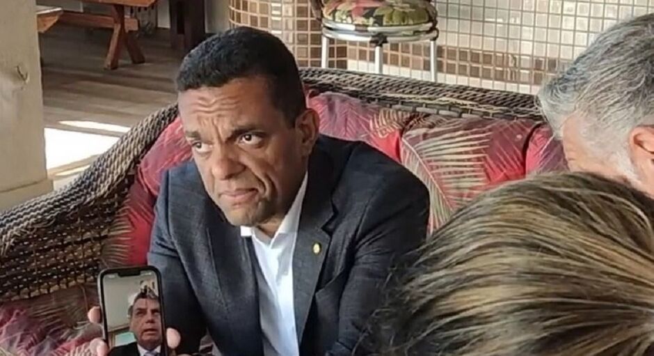 Deputado intermediou conversa entre presidente e familiares da vítima