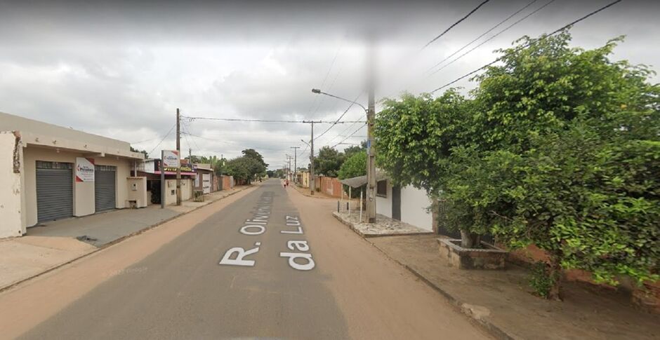 Vítima caiu de moto em uma das ruas do bairro Macaúbas
