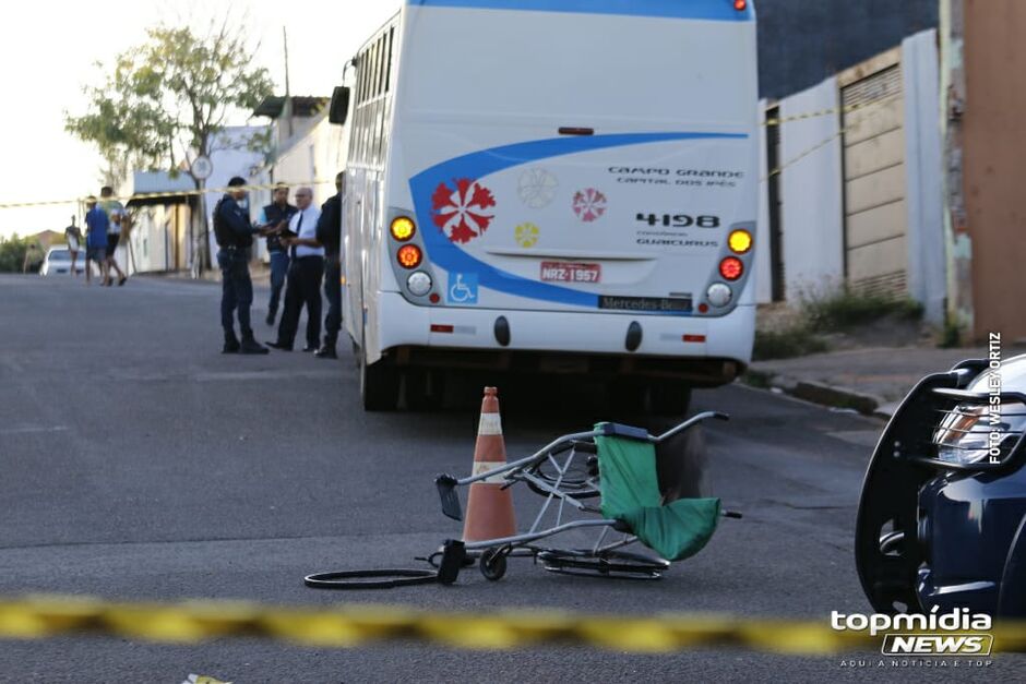 'Cadeirante' teria se jogado na frente do ônibus