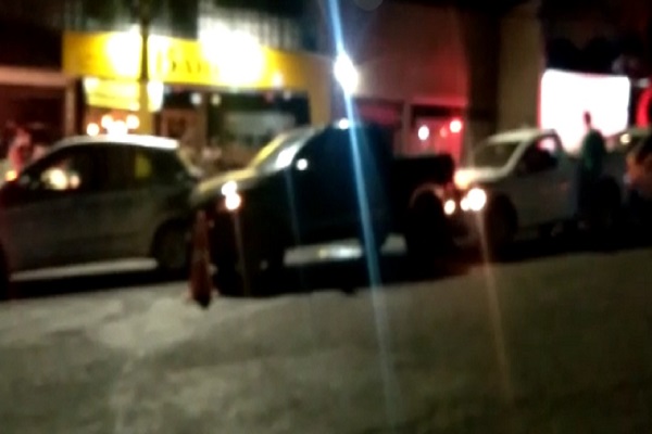Quatro carros se envolveram em acidente