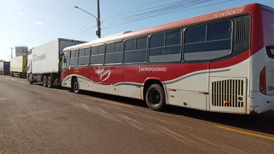 Acidente entre três veículos ocorreu no núcleo industrial de Campo Grande