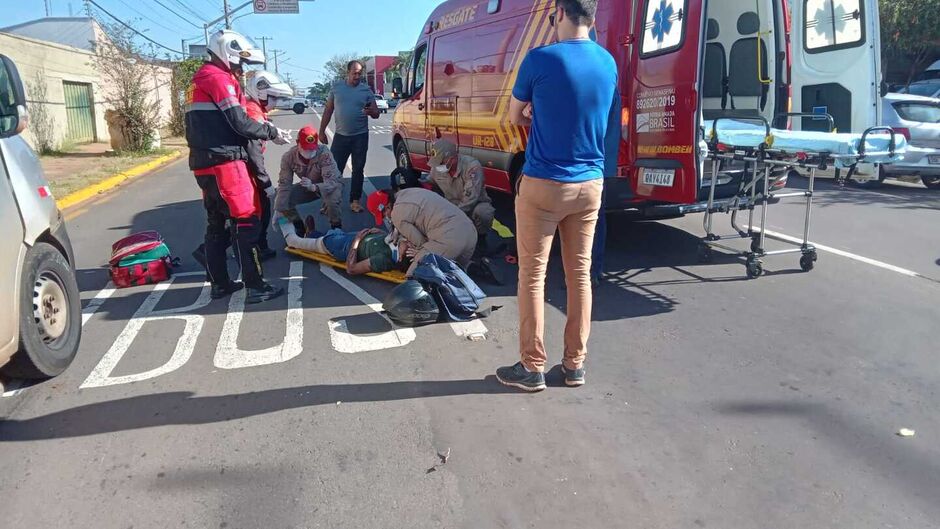 Motociclista ficou com várias escoriações pelo corpo