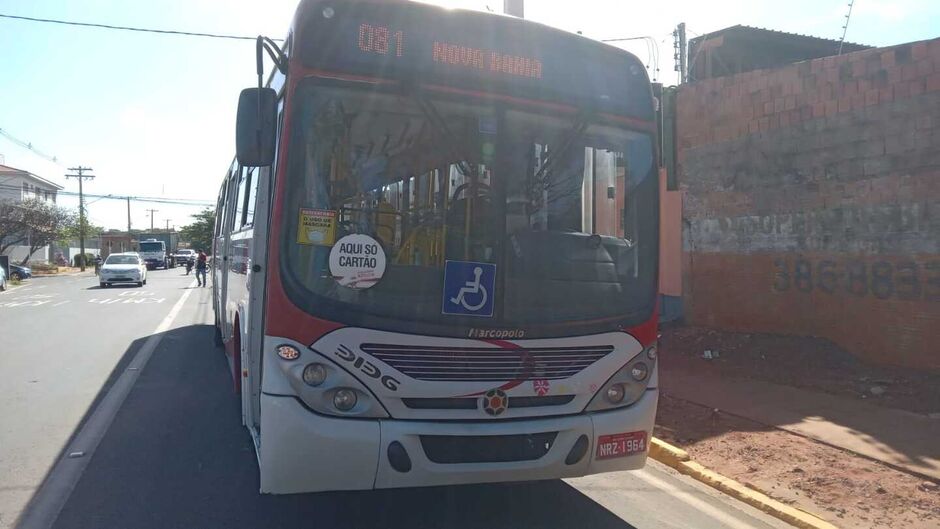 Ciclista teve a cabe&ccedil;a esmagada pelo &ocirc;nibus