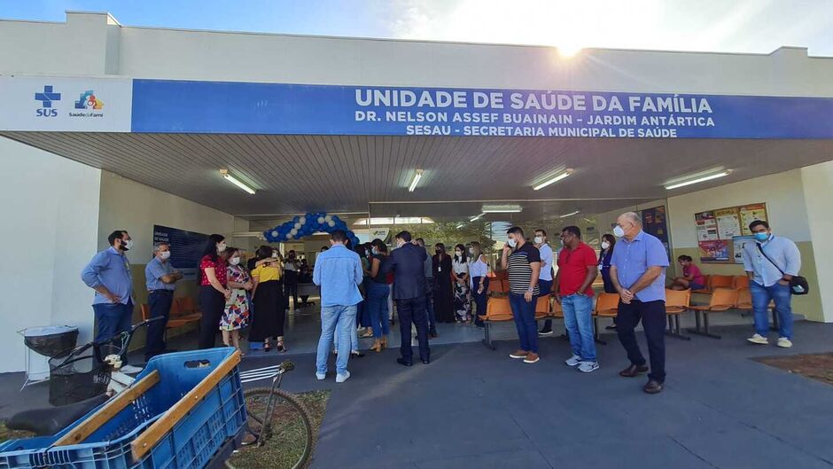 Secretário José Mauro e prefeita Adriane Lopes entregaram unidade