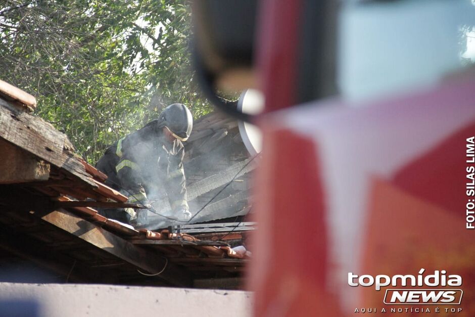 Vizinhos jogaram baldes de água, mas idosa morreu 