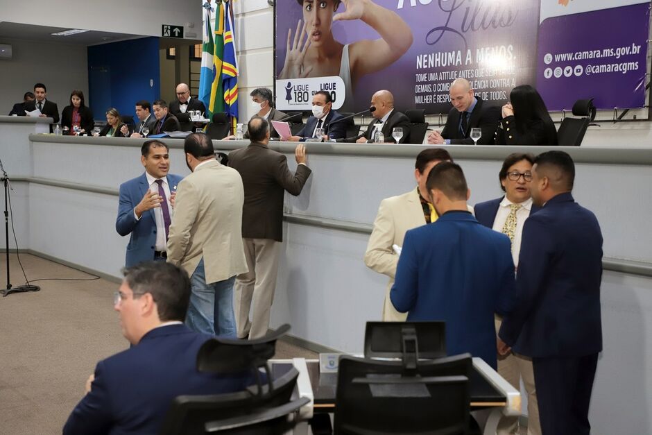 Vereadores votam 8 projetos de lei