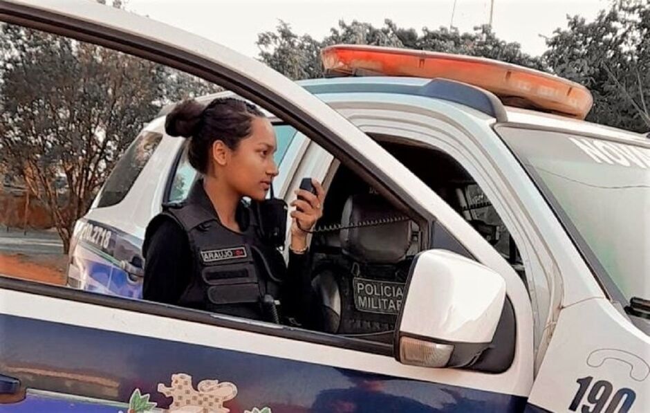 Maristela quer fazer concurso e ser policial de verdade