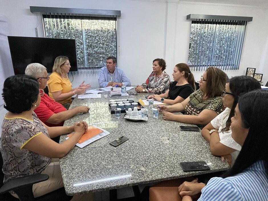 Durante a reunião foram discutidas propostas e planos