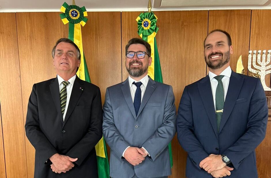 Filho de Bolsonaro, deputado Eduardo Bolsonaro cumpre agenda em MS