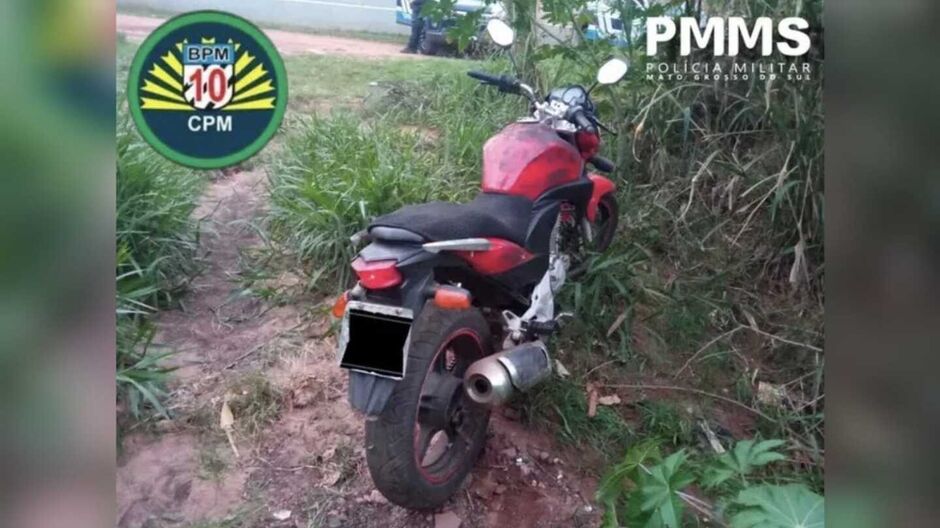 A motocicleta foi encontrada no bairro Centenário
