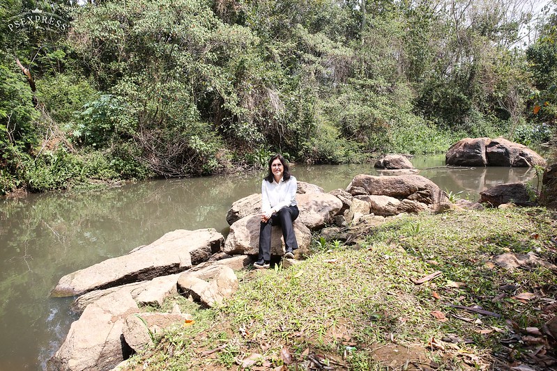 Simone Tebet realiza caminhada em Dourados