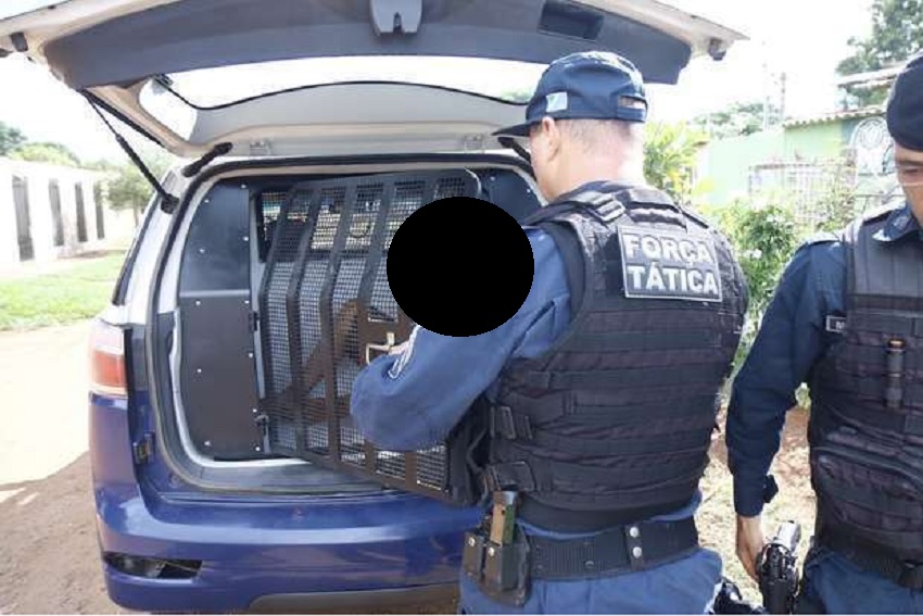 Ele foi preso pela Polícia Militar 