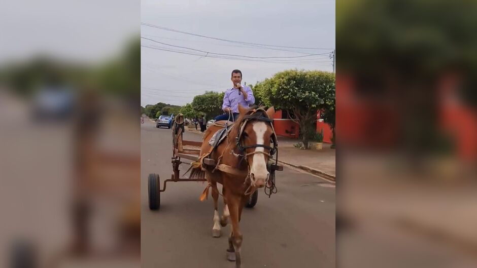Marçal e seu cavalo, uma vida simples