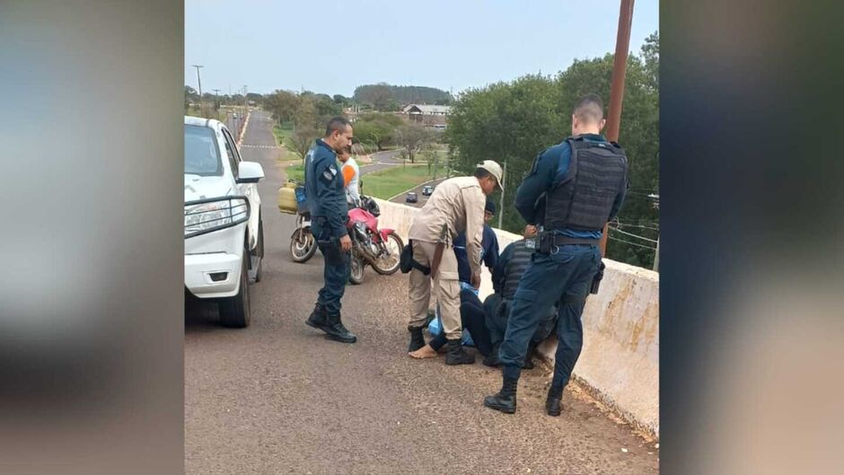 Salvamento de jovem em pontilhão de Campo Grande