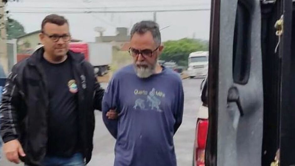 Ele foi preso na casa onde reside