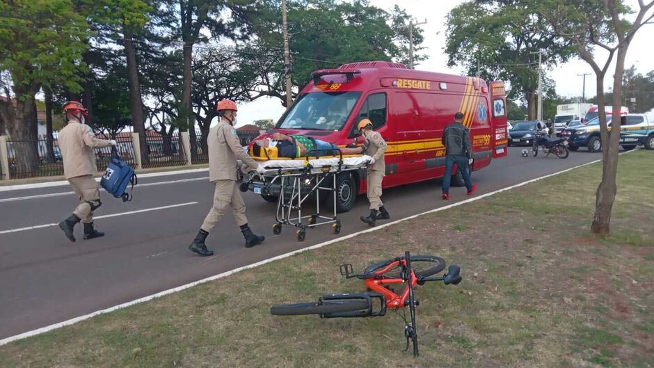 A vítima foi levada para uma unidade de saúde 
