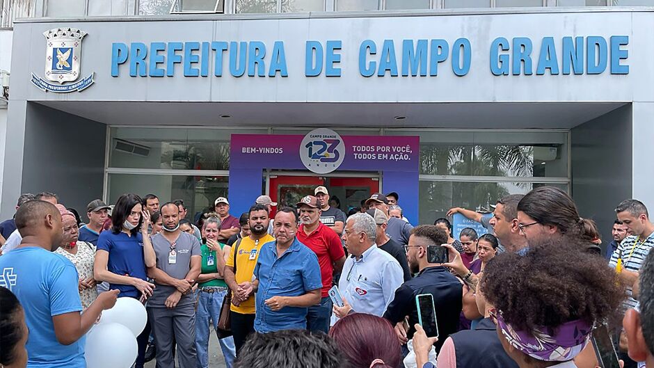 Pedido de reajuste salarial do setor da enfermagem na Santa Casa de Campo Grande
