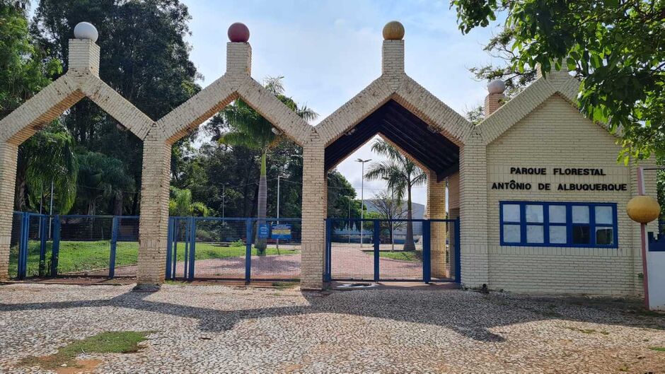 Algumas das entradas do parque estão fechadas