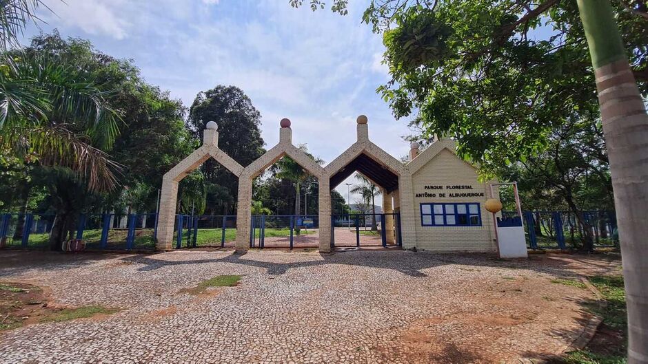 Algumas das entradas do parque estão fechadas