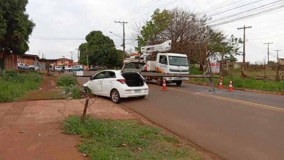 O veículo ficou destruído