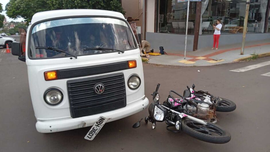 Motorista de Kombi trafegava na contramão da pista