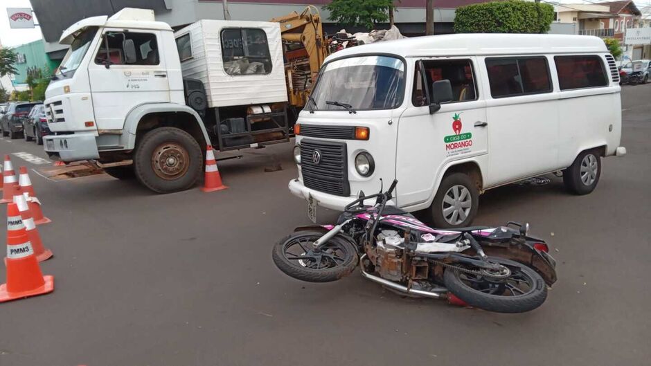 Motorista de Kombi trafegava na contramão da pista