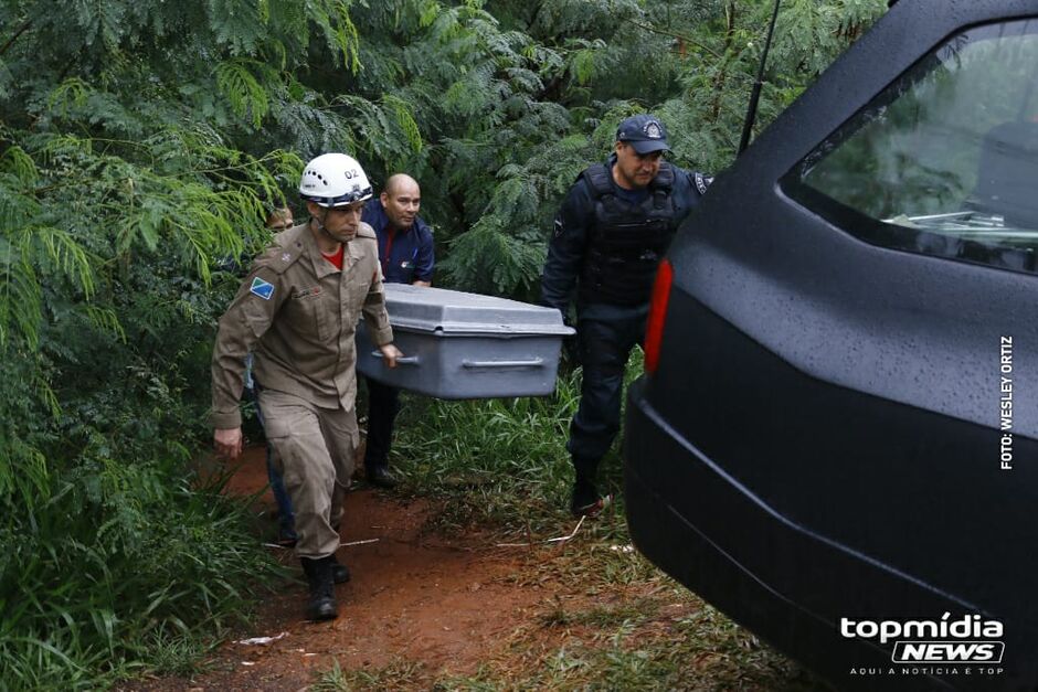 Rosto da vítima está muito ferido, mas não é possível determinar a causa dos ferimentos ainda