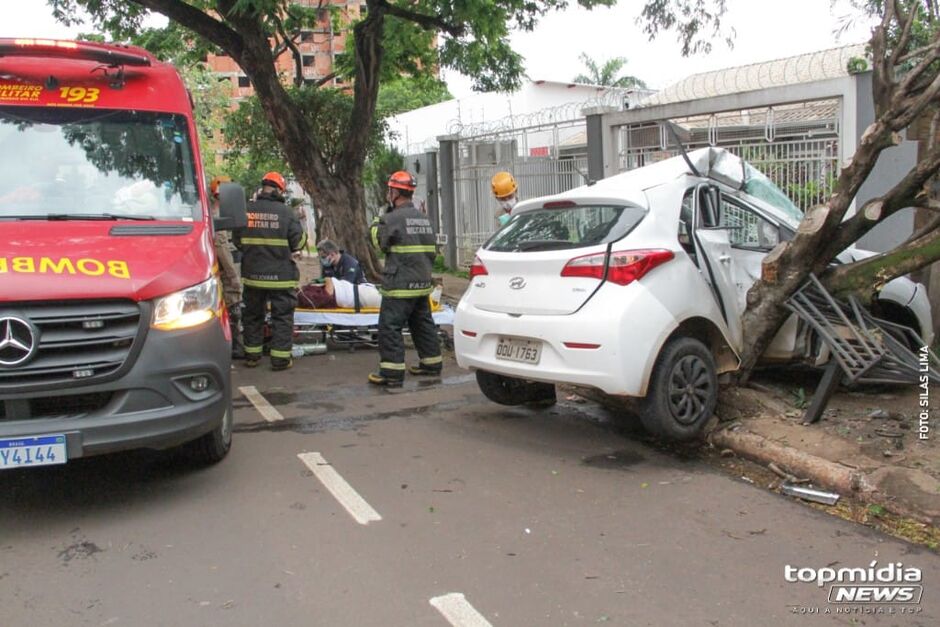 Conforme testemunha, a motorista acelerou para não pegar sinal vermelho