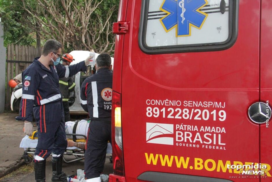 Conforme testemunha, a motorista acelerou para não pegar sinal vermelho