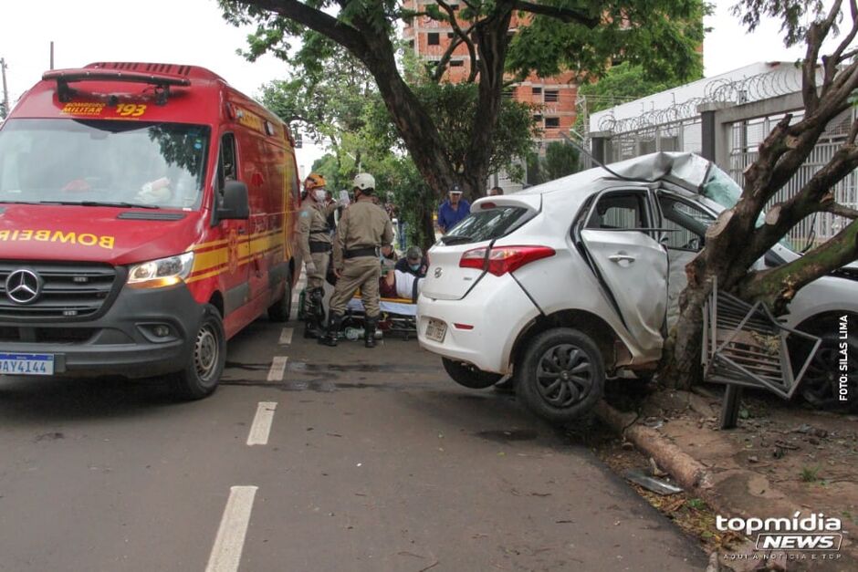 Conforme testemunha, a motorista acelerou para não pegar sinal vermelho