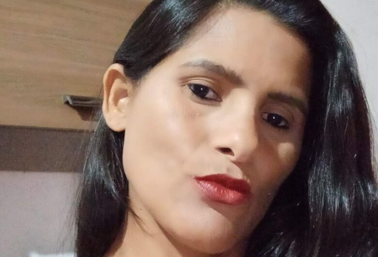 Adriana morre após ser empurrada pelo irmão