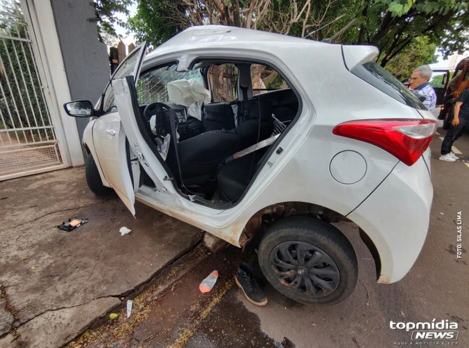 Conforme testemunha, a motorista acelerou para não pegar sinal vermelho