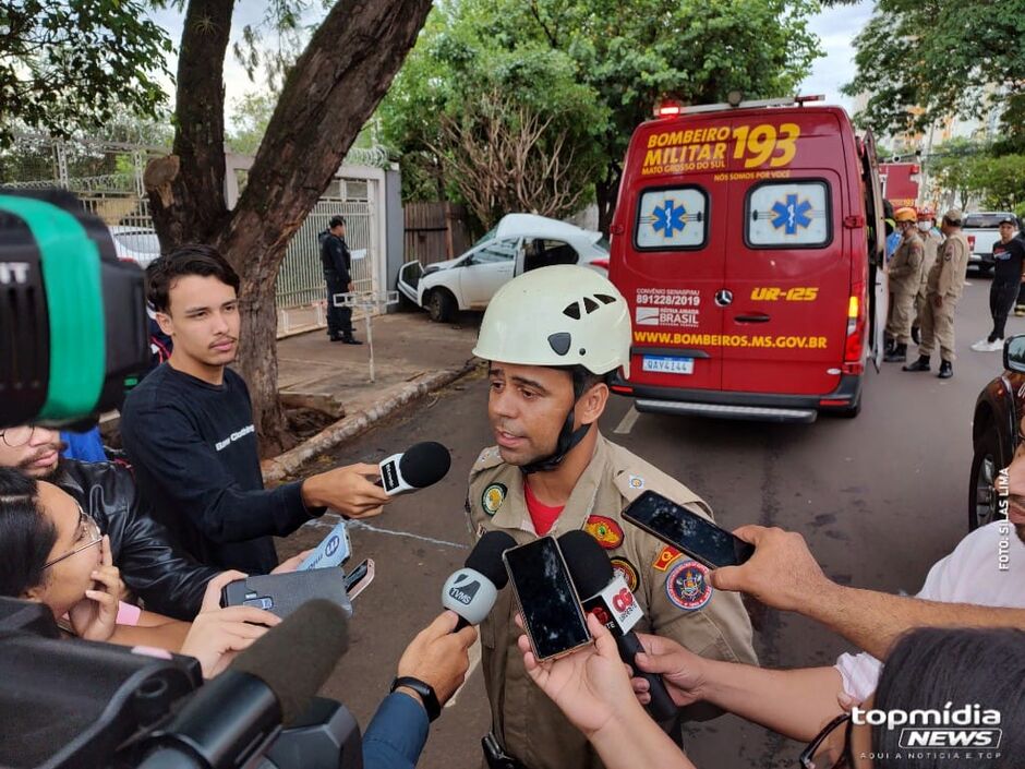 Conforme testemunha, a motorista acelerou para não pegar sinal vermelho