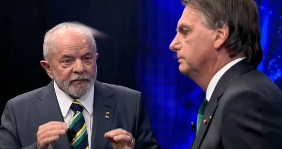 Lula vence nos votos válidos 