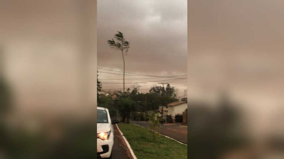 Tempestade de areia assustou moradores da região sul de Campo Grande