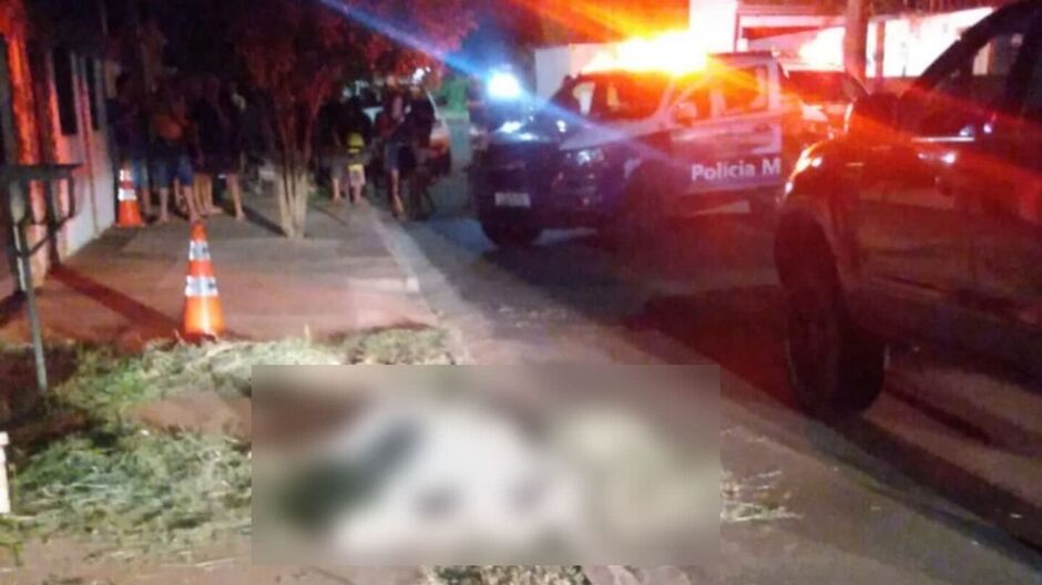 Homem foi assassinado no meio da rua