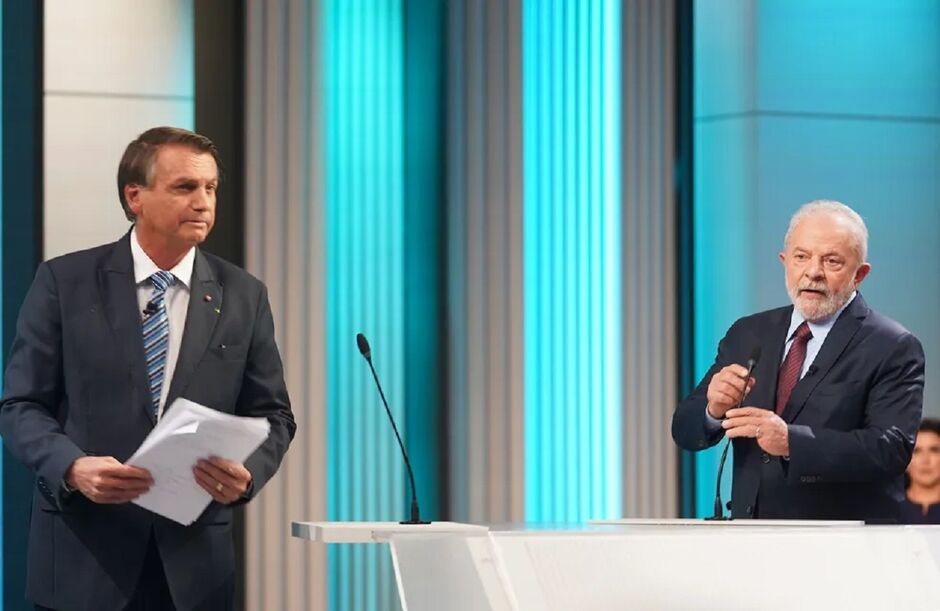 Lula tem vantagem sobre Bolsonaro 
