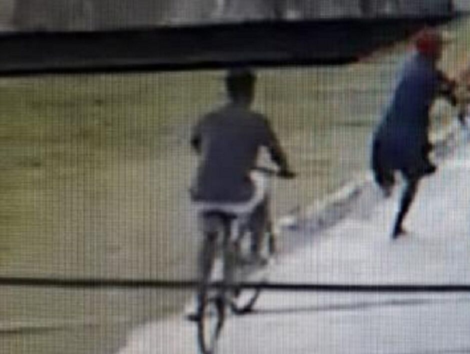 Suspeitos fugiram após roubo em ponto de ônibus 
