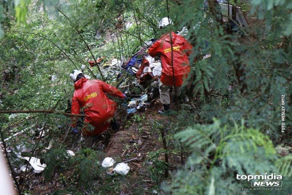 Informações dão conta de que se trata do cadáver de uma mulher