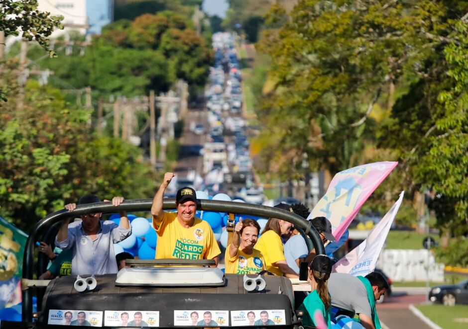 Riedel encerra campanha do primeiro turno com imensa carreata em Campo Grande