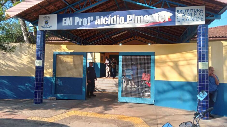 Eleitores acordaram cedo para votar