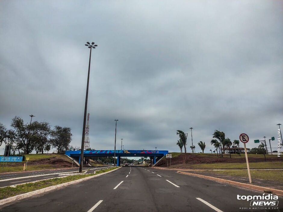 Céu de Campo Grande nesta segunda-feira