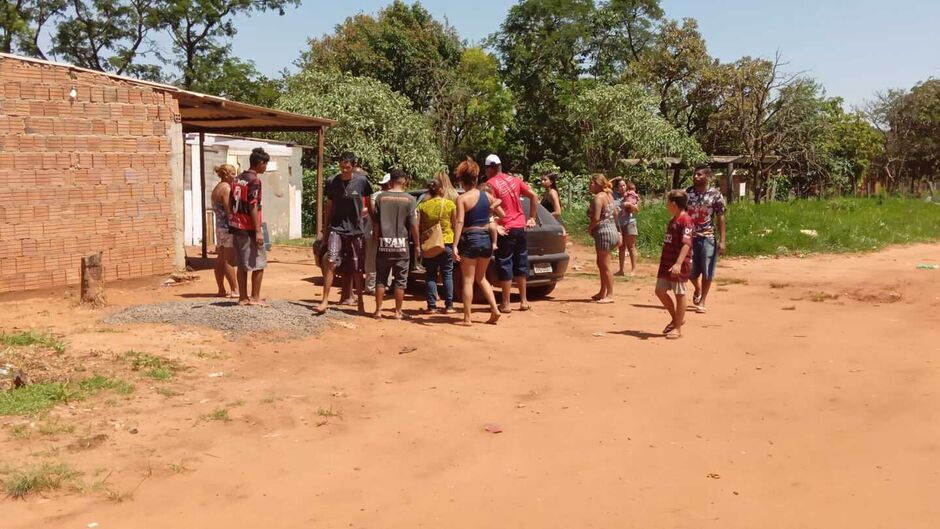 Duas viaturas da PM foram até o local 