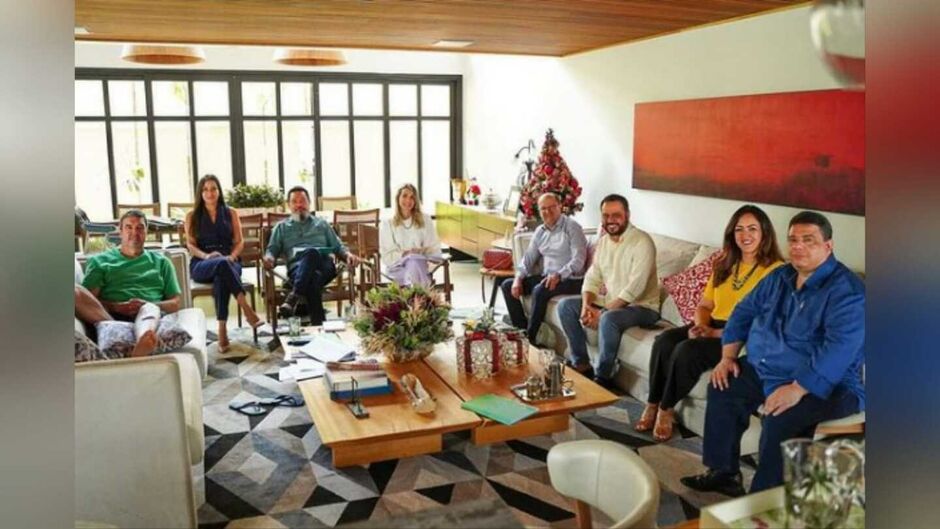 Riedel realiza reunião com equipe de transição hoje