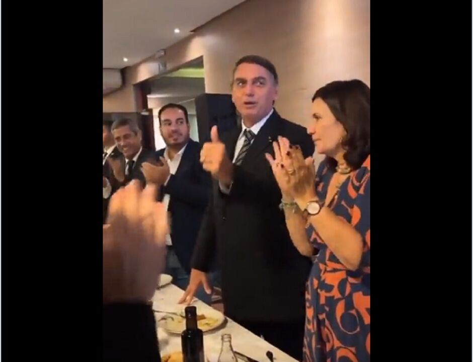 Jantar teve aplausos e discussão 